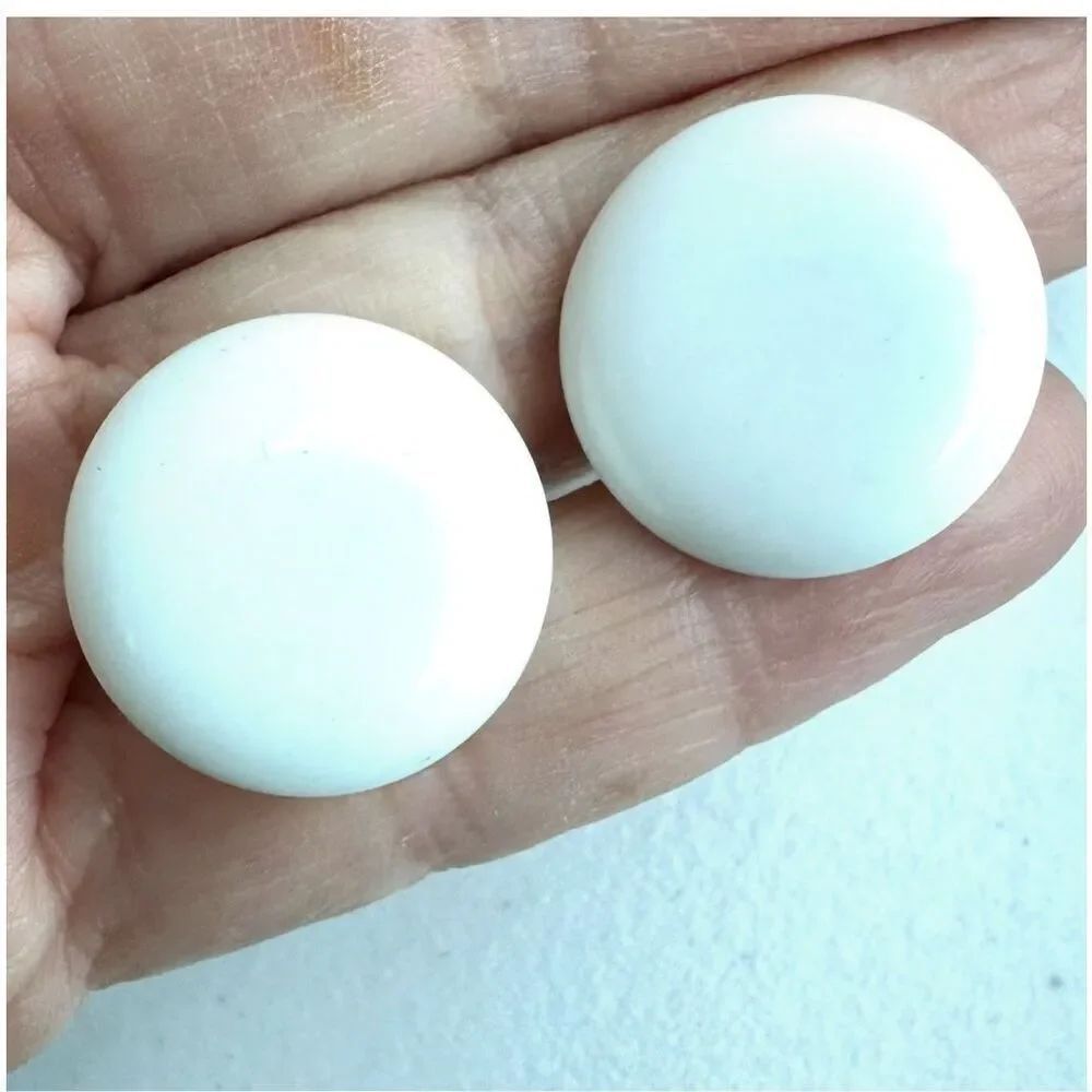 Crown Trifari vintage white glass round clip on earrings